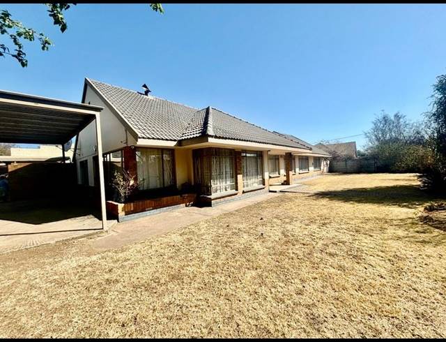 4 BEDROOM HOUSE FOR SALE IN VANDERBIJLPARK SW 1